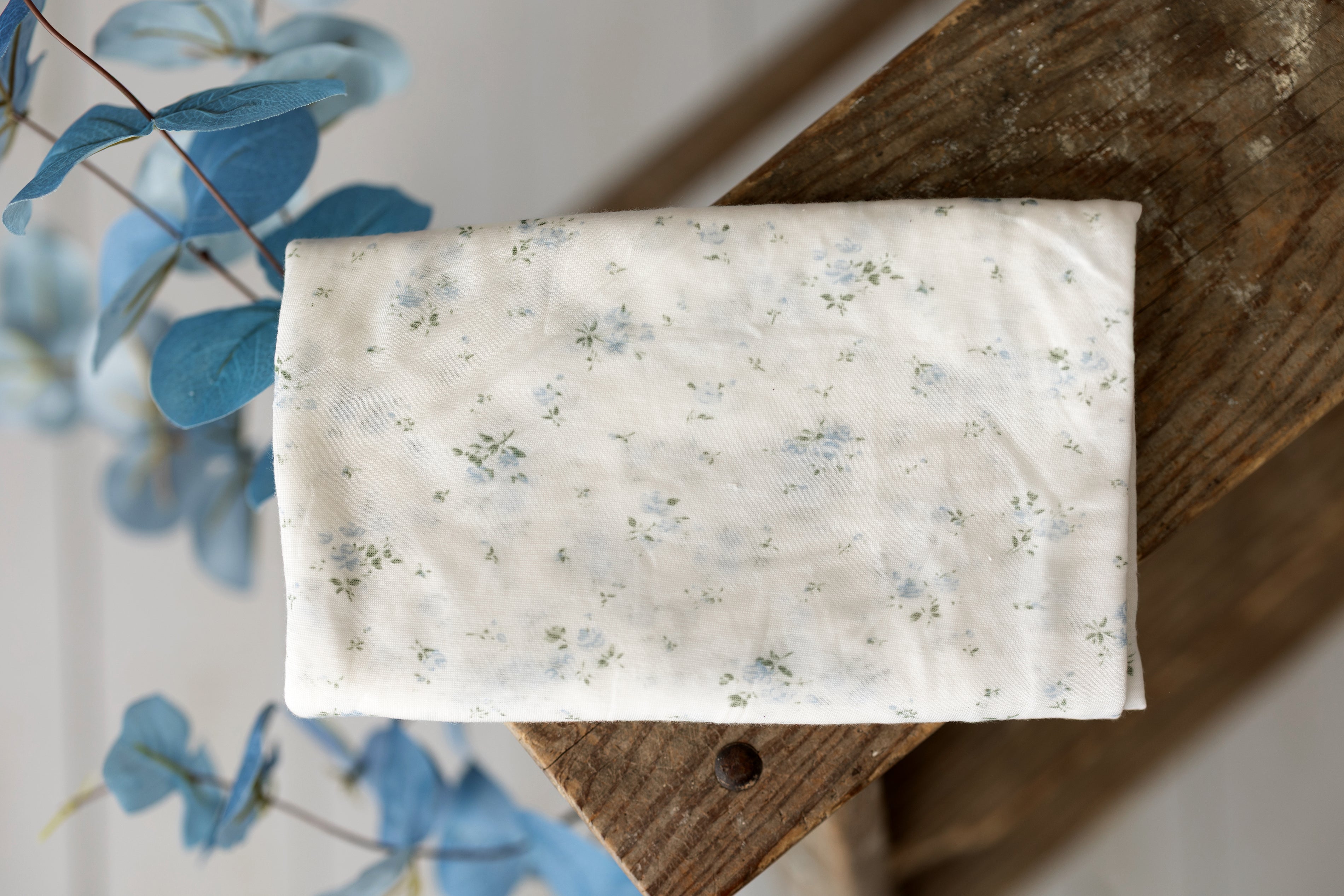 Bluebell Cottage | Newborn Photography Wrap