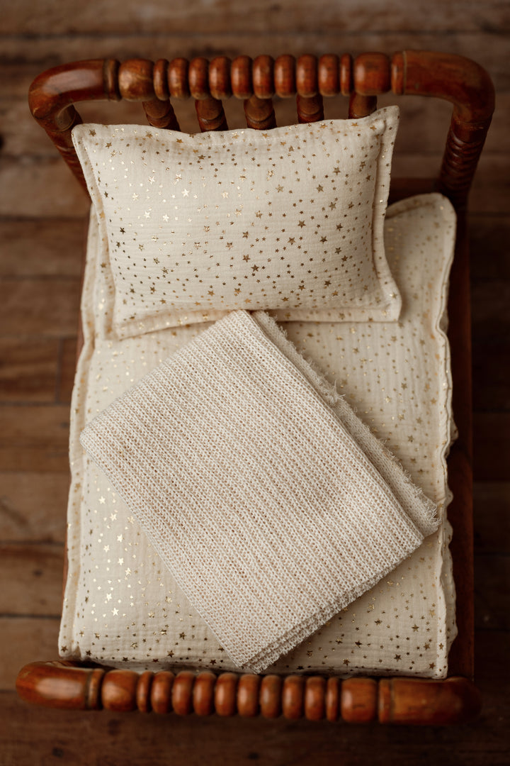 Tatter | Ramen Posing Fabric and Wrap