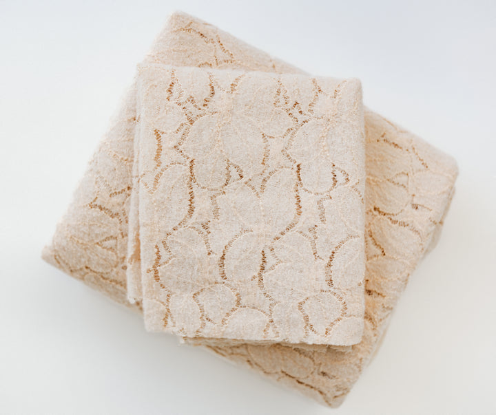 Brier Peachy Lace Posing Fabric